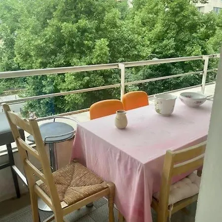 Cosy Appart A Balcon Tour Eiffel Appartement